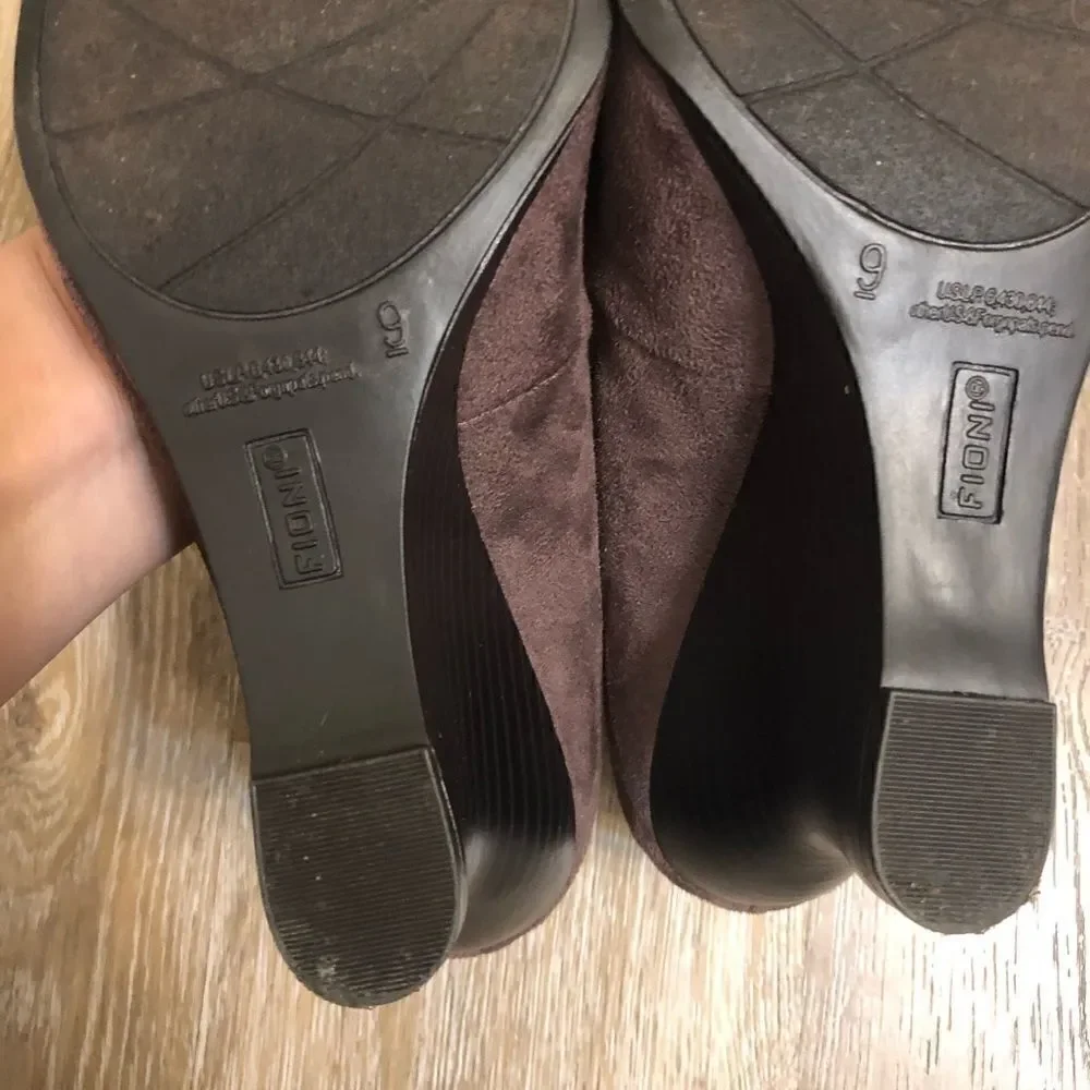 Fioni Dusty Purple Suede peep toe Wedge shoe 9